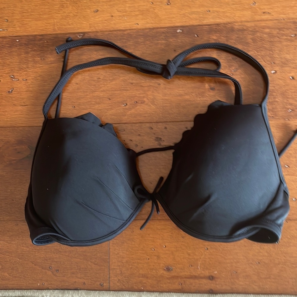 Victoria’s Secret Black Bathing suit top. Size 36D